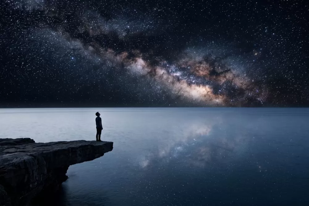 Burden of Choice: On the Paradox of Infinite Freedom